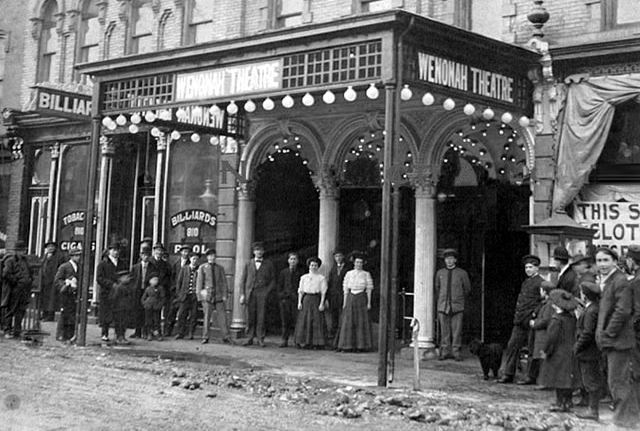 Wenonah Theatre - Wenonah Theater Bay City (newer photo)